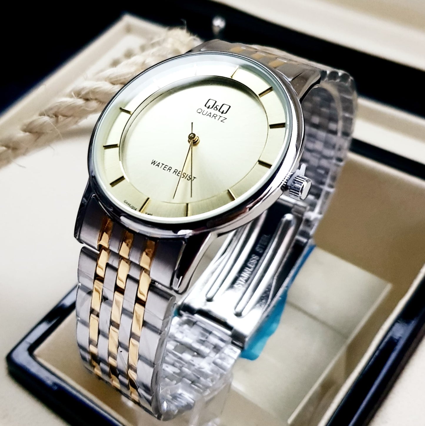 Reloj Q&Q - QA56J204