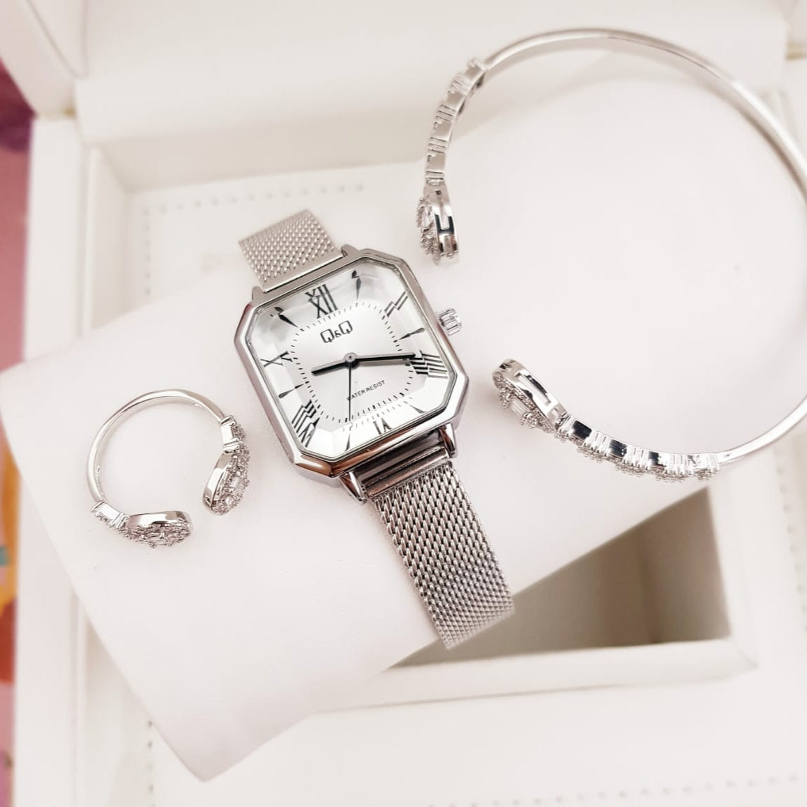 Reloj Q&Q - QZT984