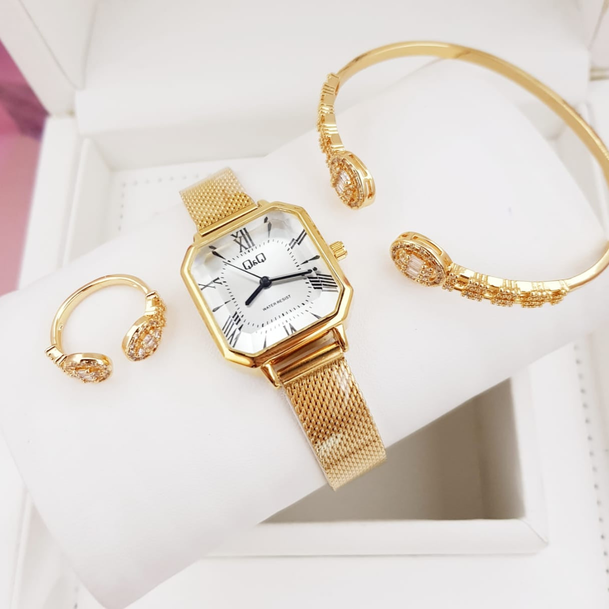 Reloj Q&Q - QZT984