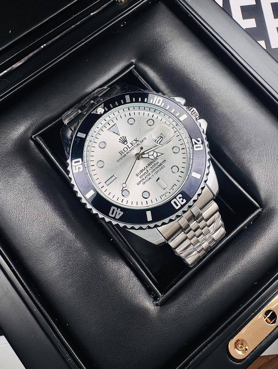 Rolex Submariner- Plateado con negro